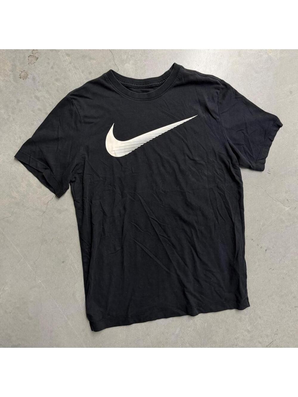 2000's Men's Nike Logo Athletic Black Tee Shirt Sized Medium